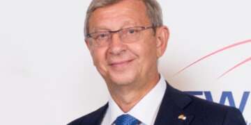 vladimir evtushenkov vklyuchit houm kredit v sistemu Vladimir Yevtushenkov will include Home Credit in Sistema