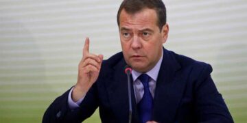 medvedev prokommentiroval ubijstvo abe Medvedev commented on the murder of Abe