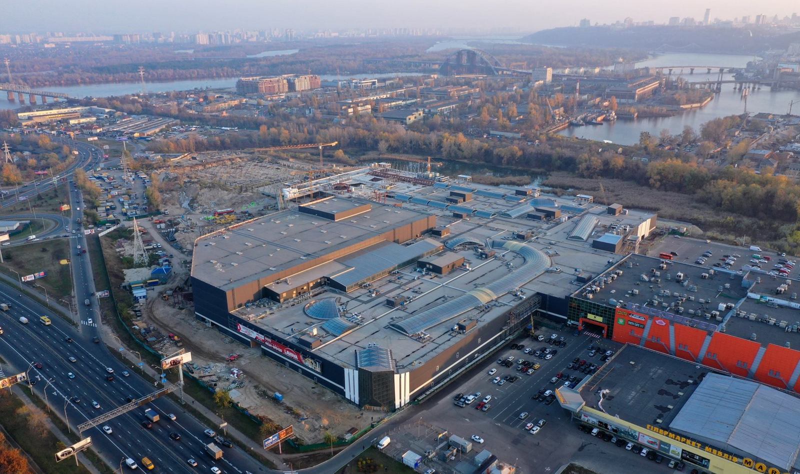 51a9615 blockbuster mall Second after Trump. What is happening with the empire of shopping centers Vagif Aliyev