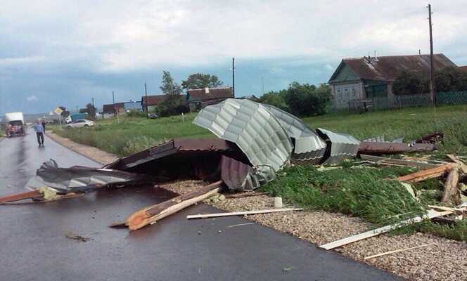Powerful hurricane in Kazan destroys literally everything in its path Powerful hurricane in Kazan destroys literally everything in its path