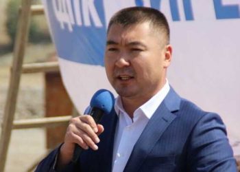 57850 The investigation revealed a connection between a high-ranking official and the construction of a new presidential residence in Kyrgyzstan