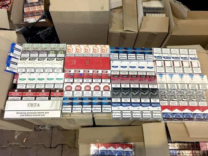 The State Security Service of Ukraine (SBU) dismantled a clandestine cigarette storage facility in the Odessa province, generating over 15 million hryvnias each month.
